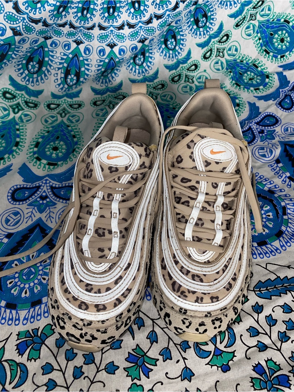 Nike Women’s Sz 7 Leopard Print Sneakers in Beige With a White Sole, Orange Logo